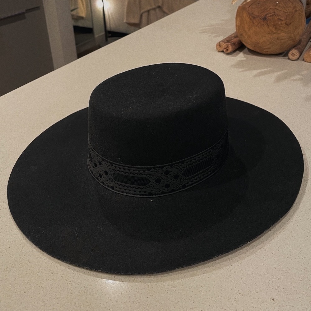 Lack of Color Sierra Hat, size SMALL